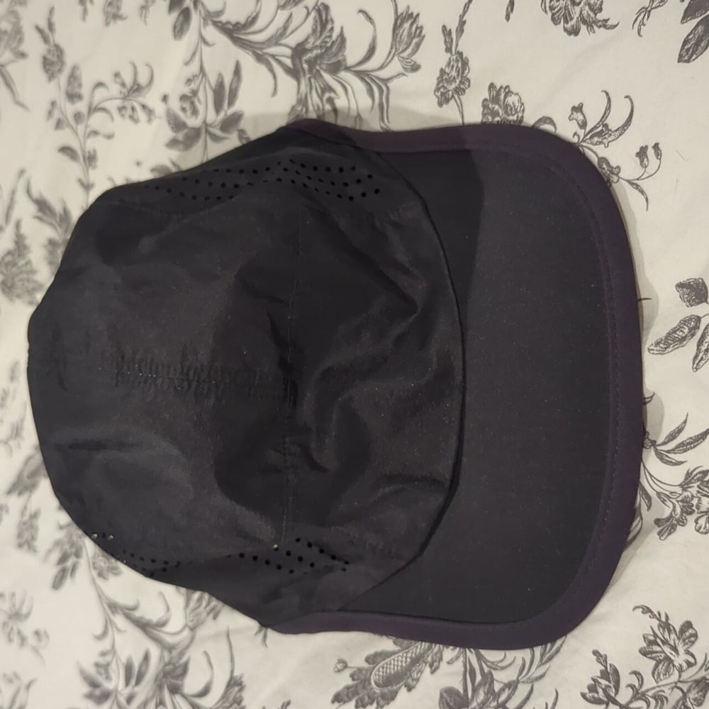Lululemon nylon cap